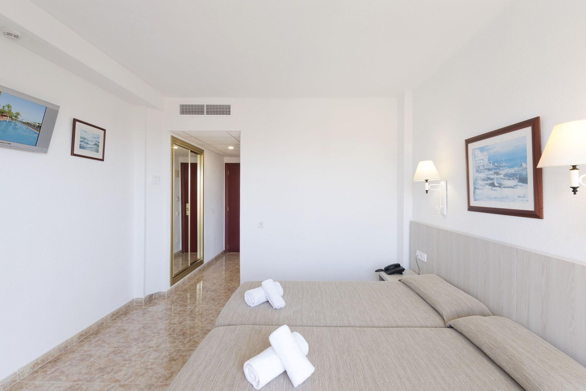 Hsm Canarios Park Calas de Mallorca Exterior photo