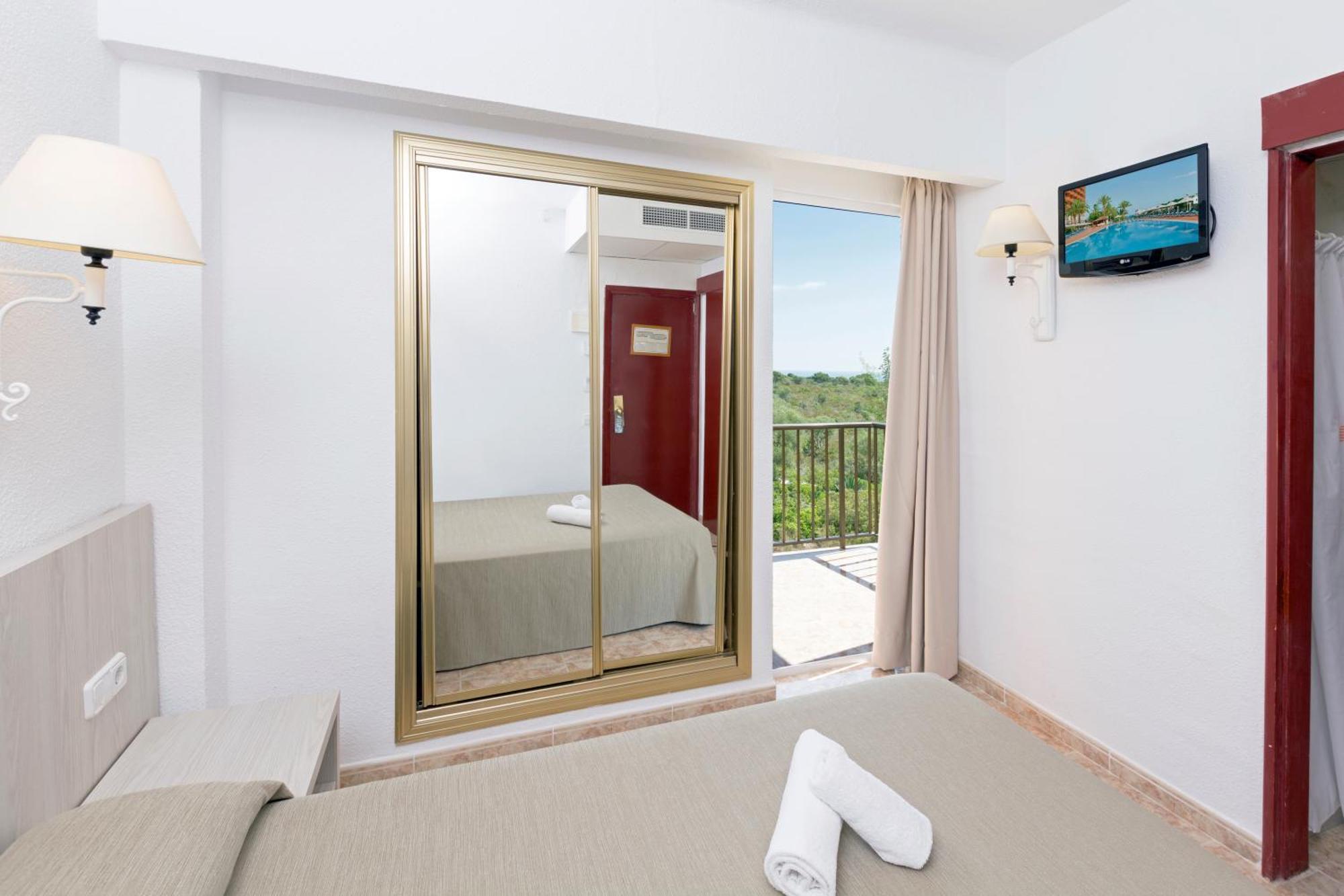 Hsm Canarios Park Calas de Mallorca Exterior photo