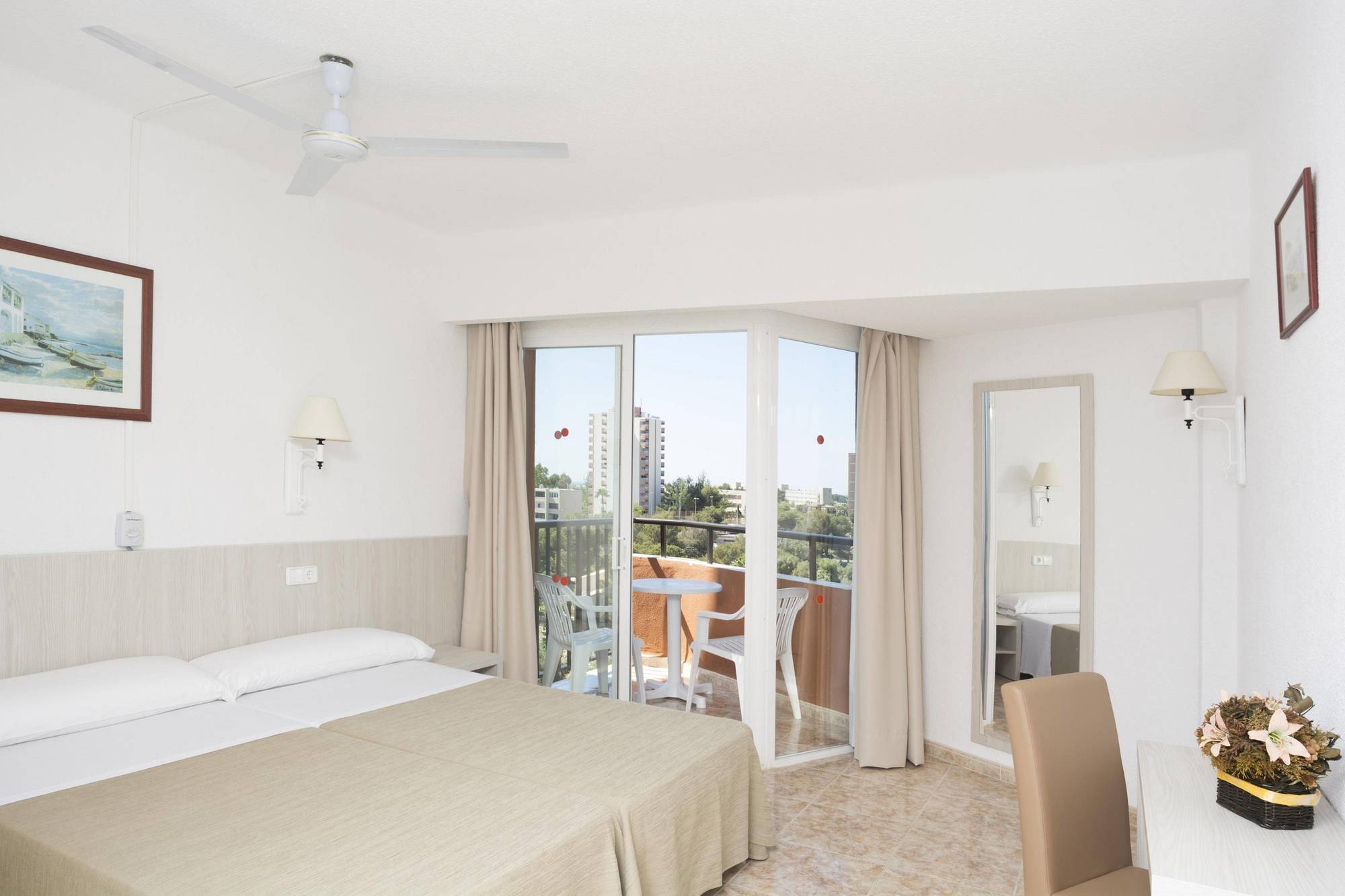 Hsm Canarios Park Calas de Mallorca Exterior photo